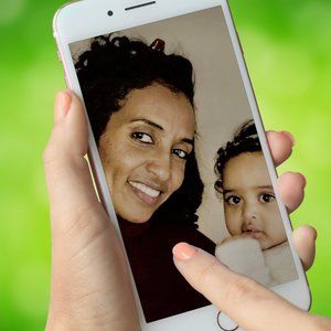 Meet your Posher, Delina